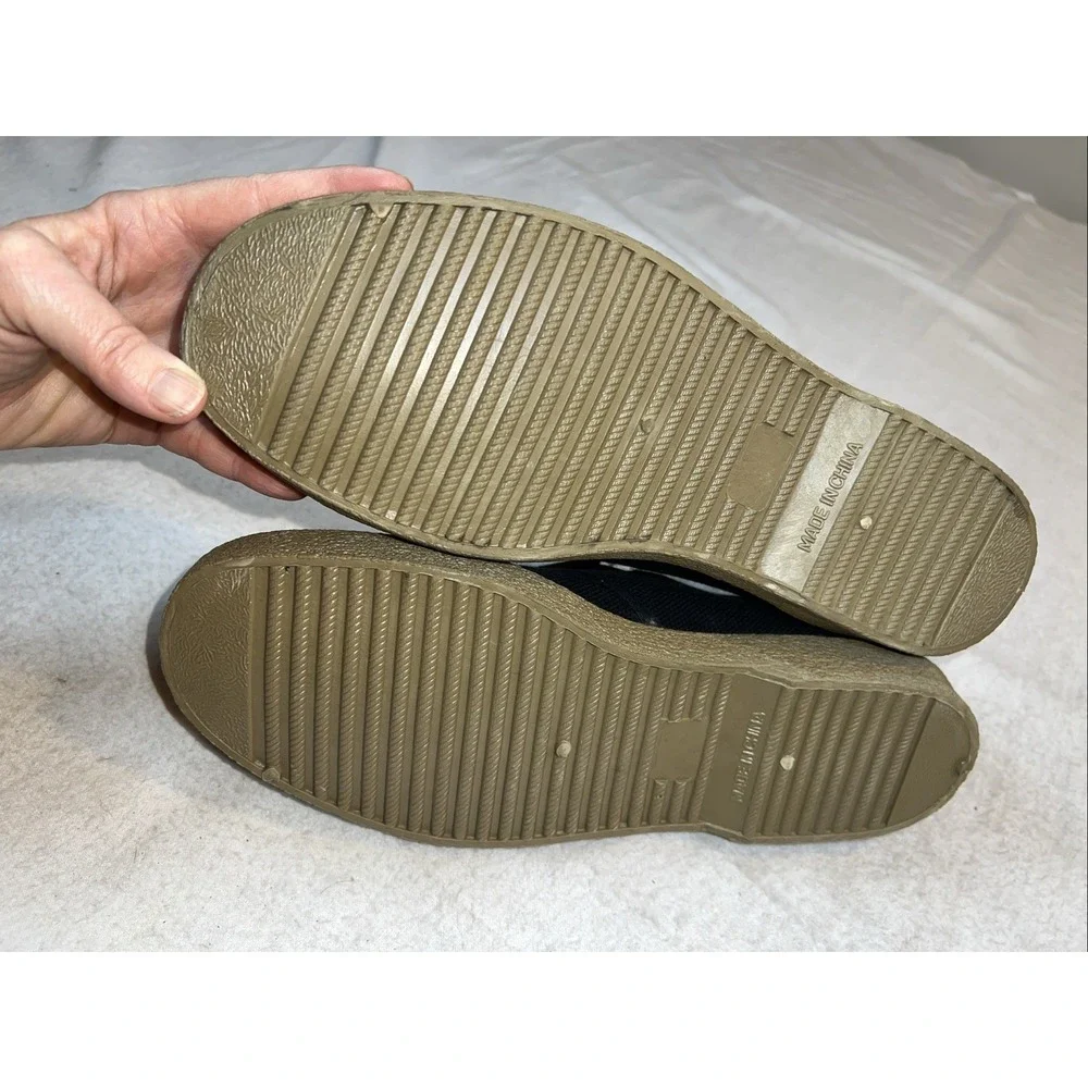 River Club Men's Shoes Canvas Slip On Size 9 Black / Gum Soles Boat Shoes